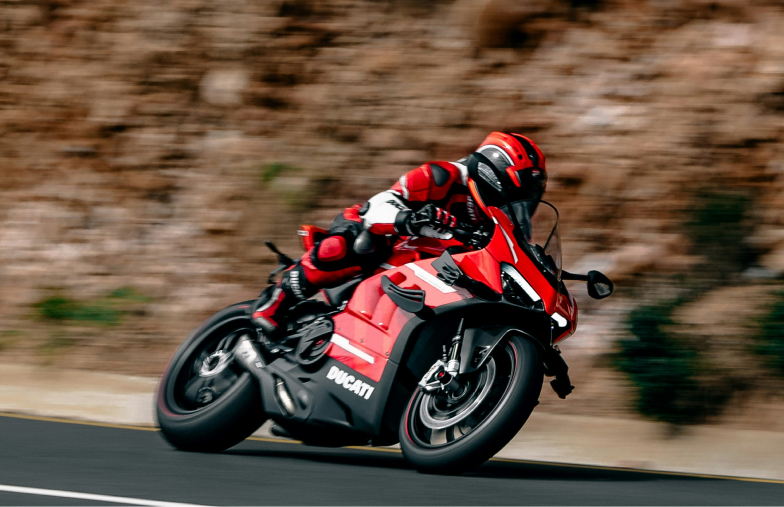 cars360-ducati-read
